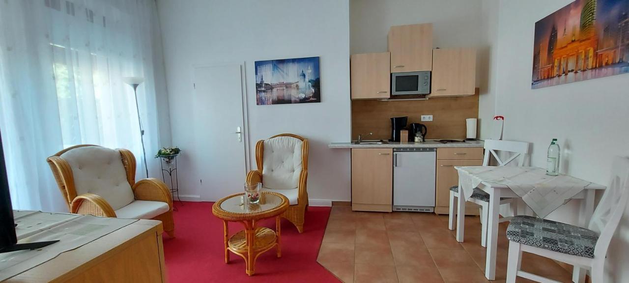 Ferienwohnungen Parkschloesschen Bad Pyrmont Εξωτερικό φωτογραφία